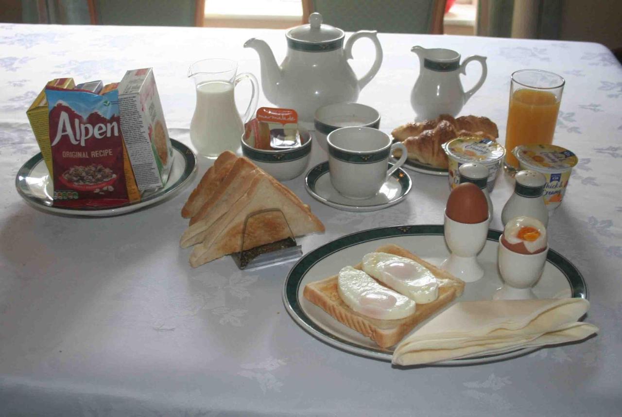 Coynant Farm Guesthouse - Farm Park Stay Swansea Bagian luar foto