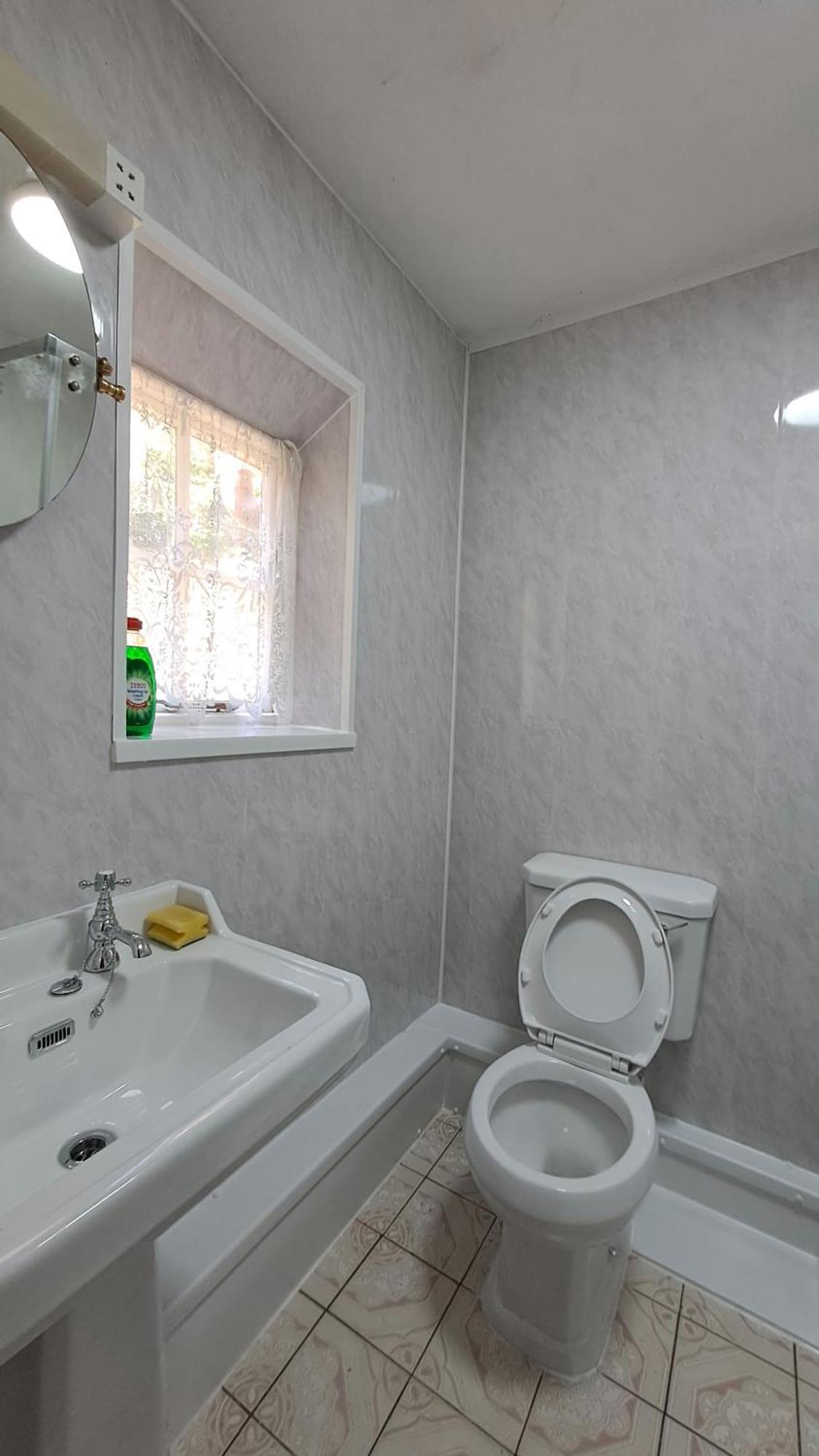 Coynant Farm Guesthouse - Farm Park Stay Swansea Ruang foto